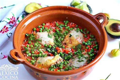 Arroz con pollo en cazuela de barro