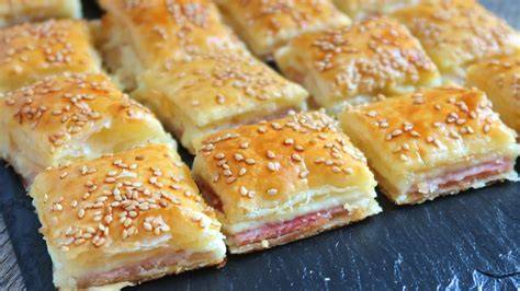 Corazones de hojaldre rellenos de jamón y queso