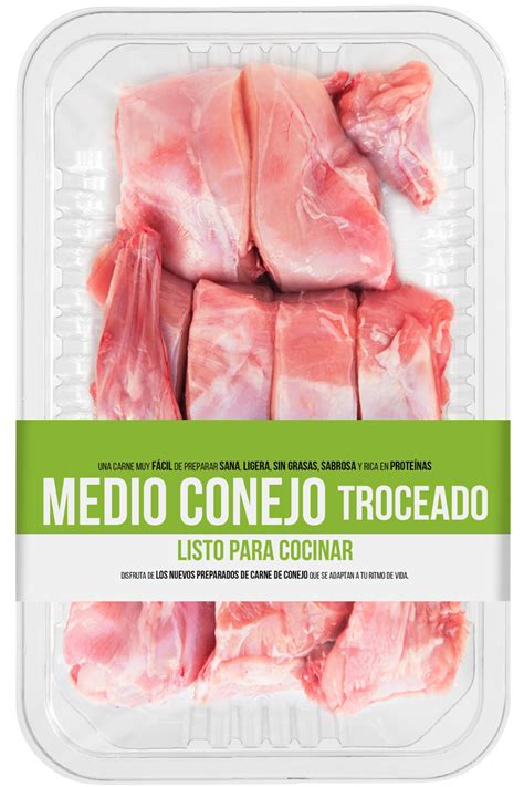 Conejo troceado y macerando