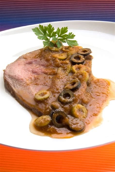 Babilla de ternera con salsa de aceitunas
