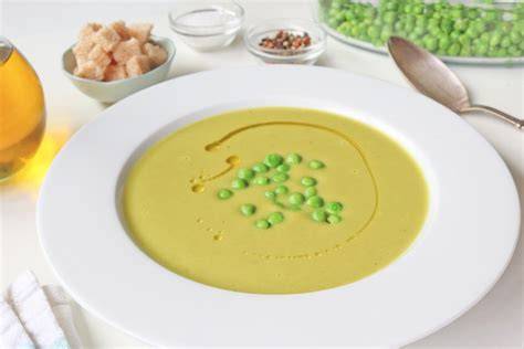 Preparación de la crema de guisantes y patatas