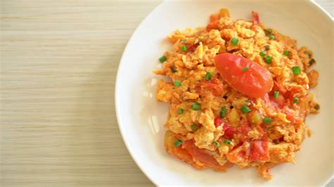 Huevos Salteados con Soja Fermentada Salada