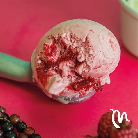 Helado tradicional con huevos