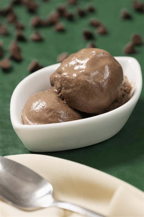Helado de chocolate sin huevo