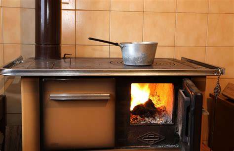 Esquema de funcionamiento de una cocina de leña tradicional