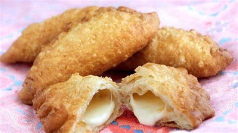 Empanadas de queso chilenas
