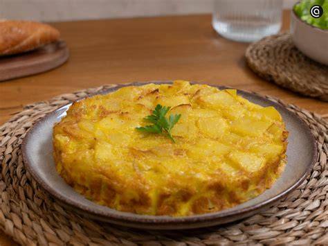 Proceso de cocción de tortilla de patatas al horno