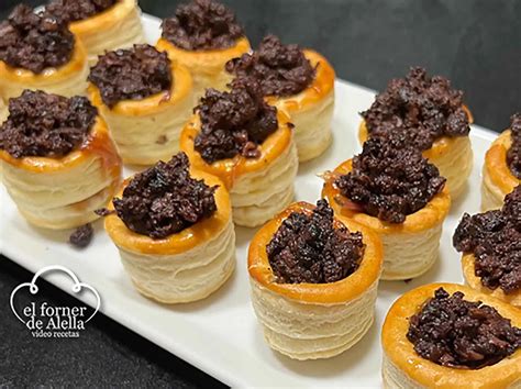 Morcilla en hojaldre con cebolla