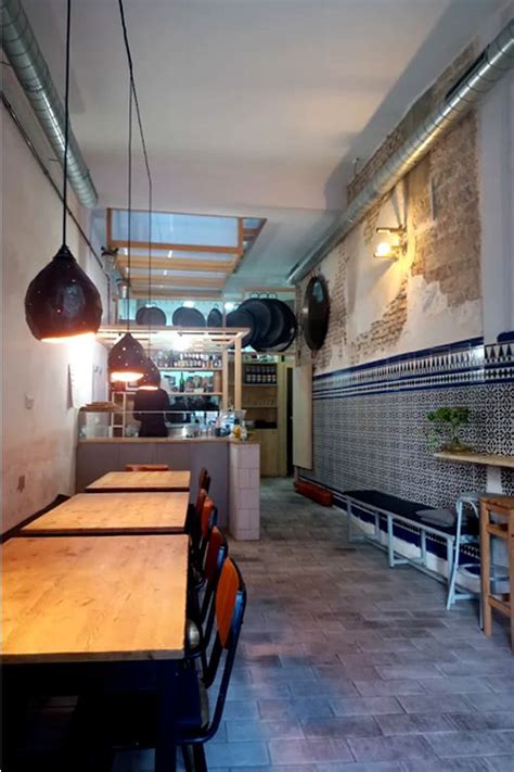 Interior de Paella e Hijos con su decoración mediterránea