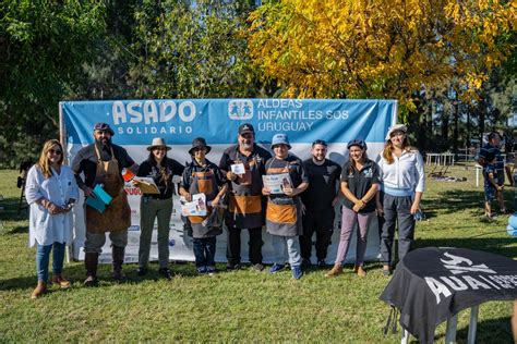 Cartel informativo del Gran Asado Solidario