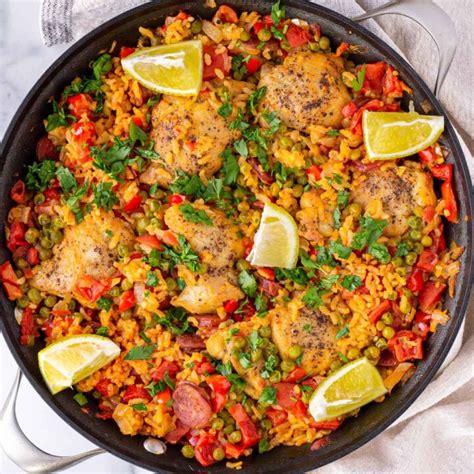 Paella de Jamie Oliver con chorizo y pollo