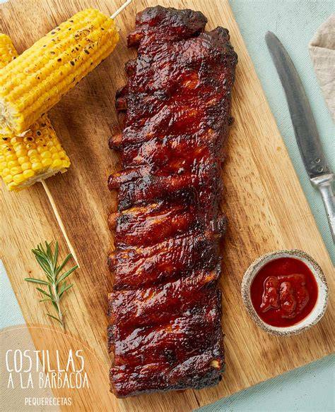 Costillas de cerdo a la barbacoa recién hechas