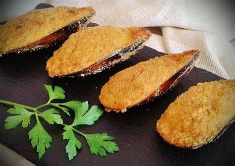 Mejillones tigres rellenos y empanados listos para freír