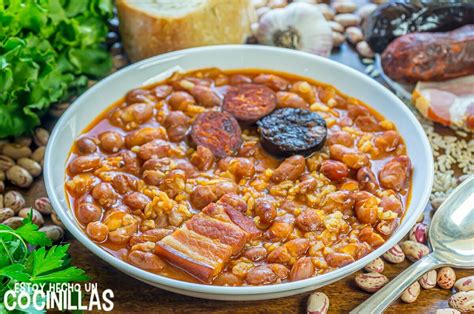Guiso de judías con chorizo y morcilla