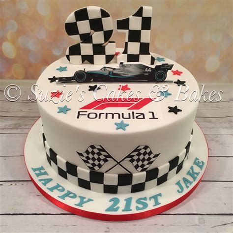 Torta temática de Fórmula 1 con auto de carrera