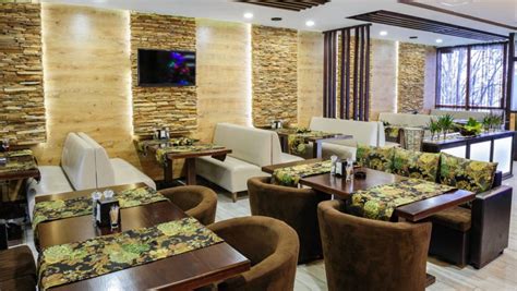 Fachada y ambiente acogedor del Restaurante Las Tejas