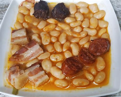 Ingredientes frescos para mejorar guisos de legumbres