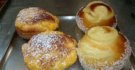 Bollitos dulces horneados y dorados