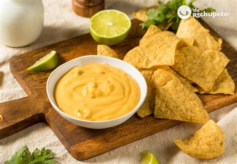 Salsa de queso cremosa para acompañar pollo