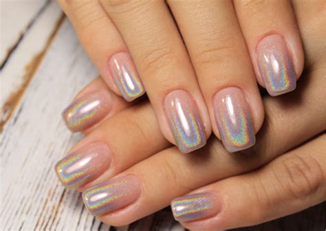 Uñas con efecto cromado rosa