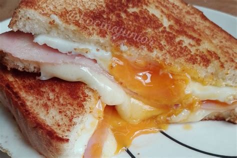 Variaciones de sándwiches de huevo y queso