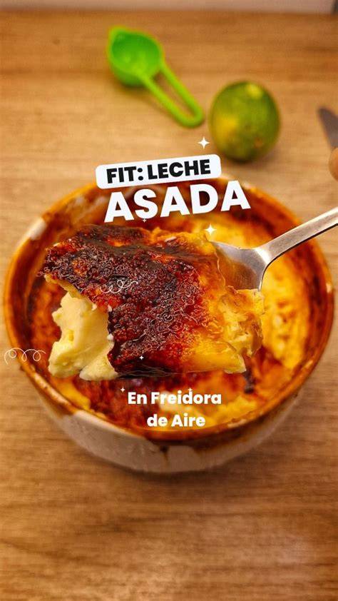 Leche asada dorada recién salida del horno