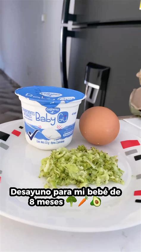 Variedad de preparaciones de huevo para bebés