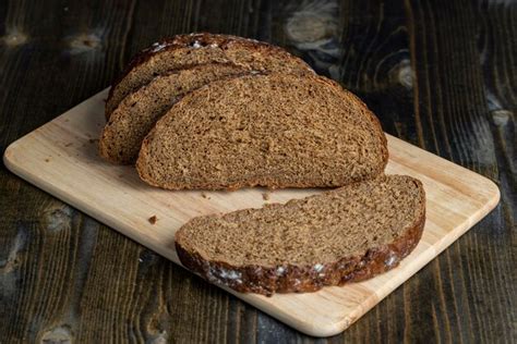 Pan de centeno en rodajas