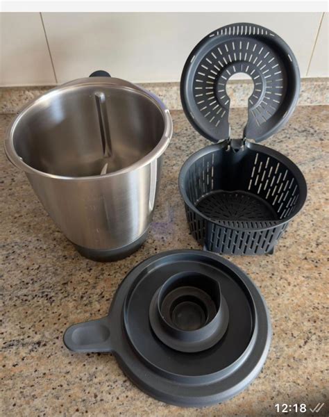 Vaso Thermomix con accesorios guardados