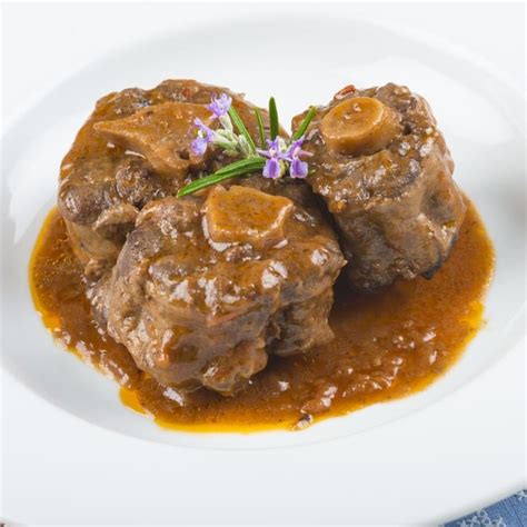 Plato de rabo de toro tradicional