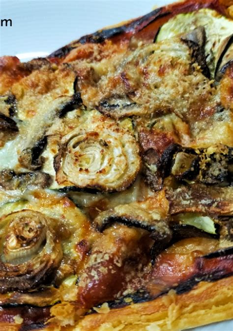 Tosta de hojaldre con verduras y queso en air fryer