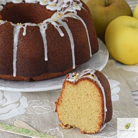 Molde Bundt con budín de almendras