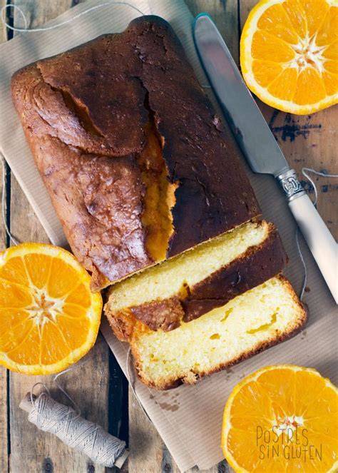 Bizcocho de naranja sin gluten y sin azúcar cortado en rebanadas