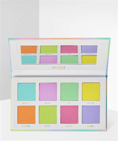Paleta de sombras de ojos en tonos pastel