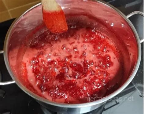 Proceso de cocción de la mermelada de pimientos