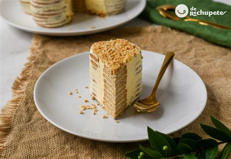 Tarta de galletas con crema de mantequilla y almendra