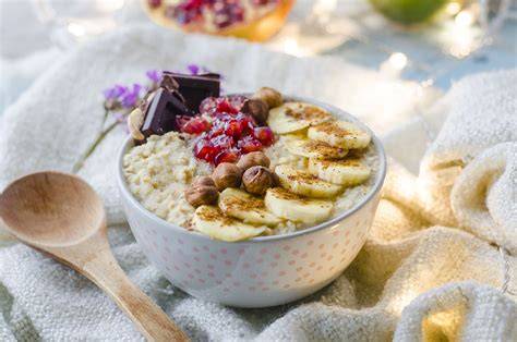 Porridge de avena con frutas y frutos secos