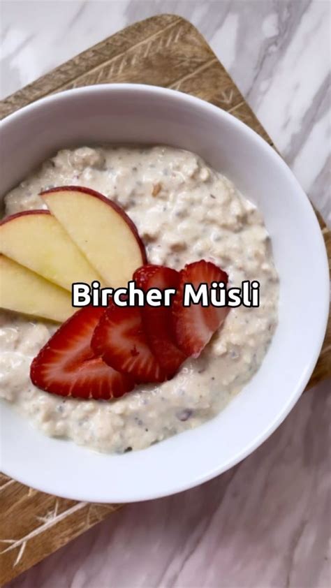 Muesli Bircher con manzana y frutos secos
