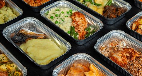 Packs de comida para llevar listos para una familia
