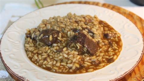Plato terminado de arroz con carrilleras