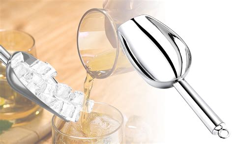 Cuchara con hielo desengrasando un guiso