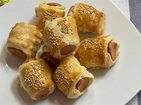 Saladitos de hojaldre con salchicha