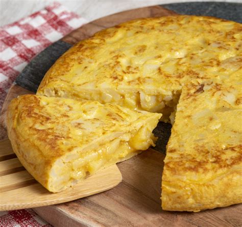 Tortilla de manzana con aspecto de tortilla española