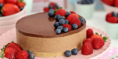 Tarta de brownie con capa de mousse de chocolate