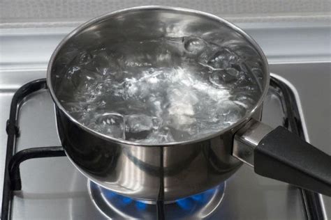 Hervir agua en una olla