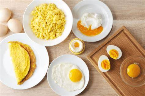 Comparación nutricional entre diferentes preparaciones de huevo y pollo