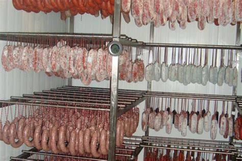 Proceso de curación de embutidos en un secadero tradicional
