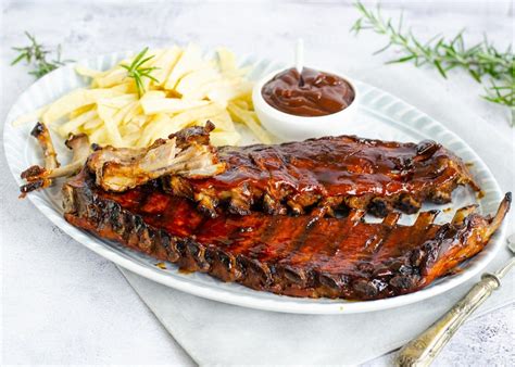 Costillas de cerdo con glaseado de salsa barbacoa