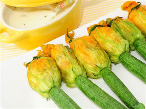 Flores de calabacín rellenas