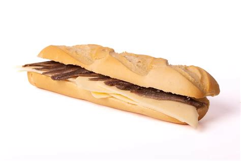 Bocadillo de ricotta y anchoas